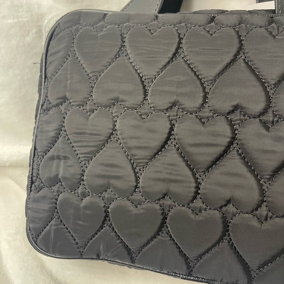 Betsey Johnson travel case black hearts, NWT - Picture 3 of 9